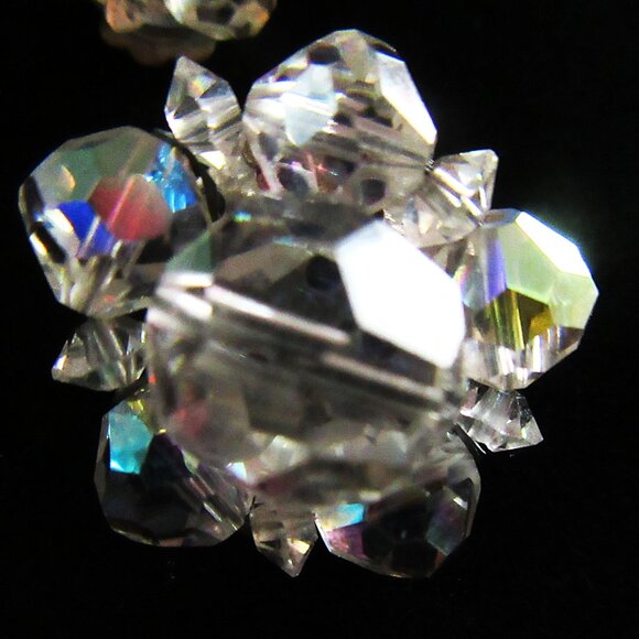 Vintage clear irridescent beaded circle brooch & clip on earrings - Mid Century - Picture 6 of 8